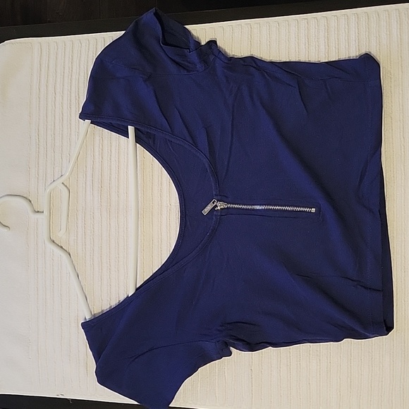 Guess crop top size M - Picture 2 of 3